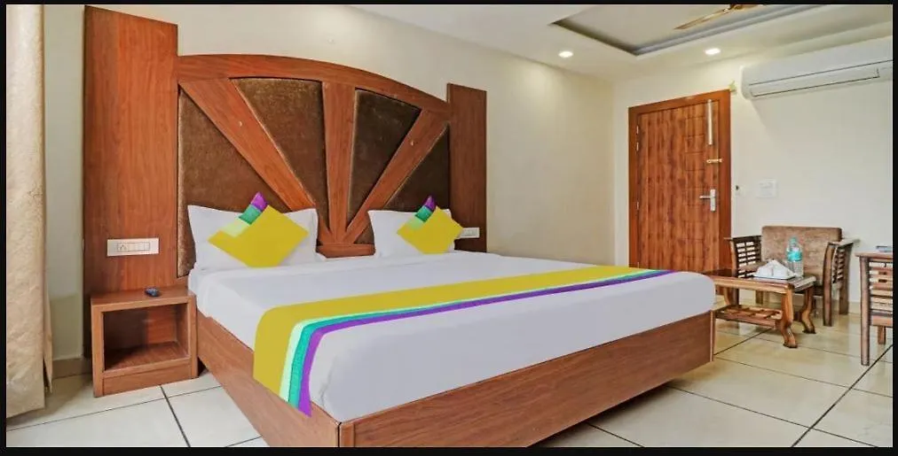 Hotel O Grand Signia Zirakpur