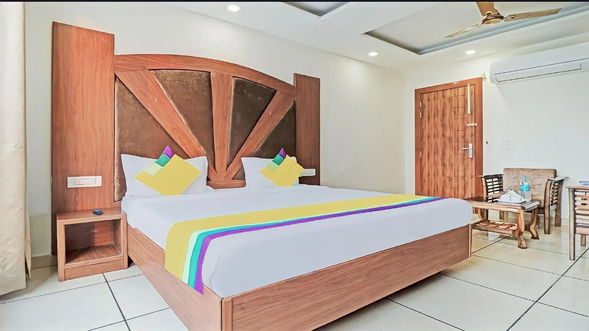 Hotel O Grand Signia Zirakpur 3*,  India