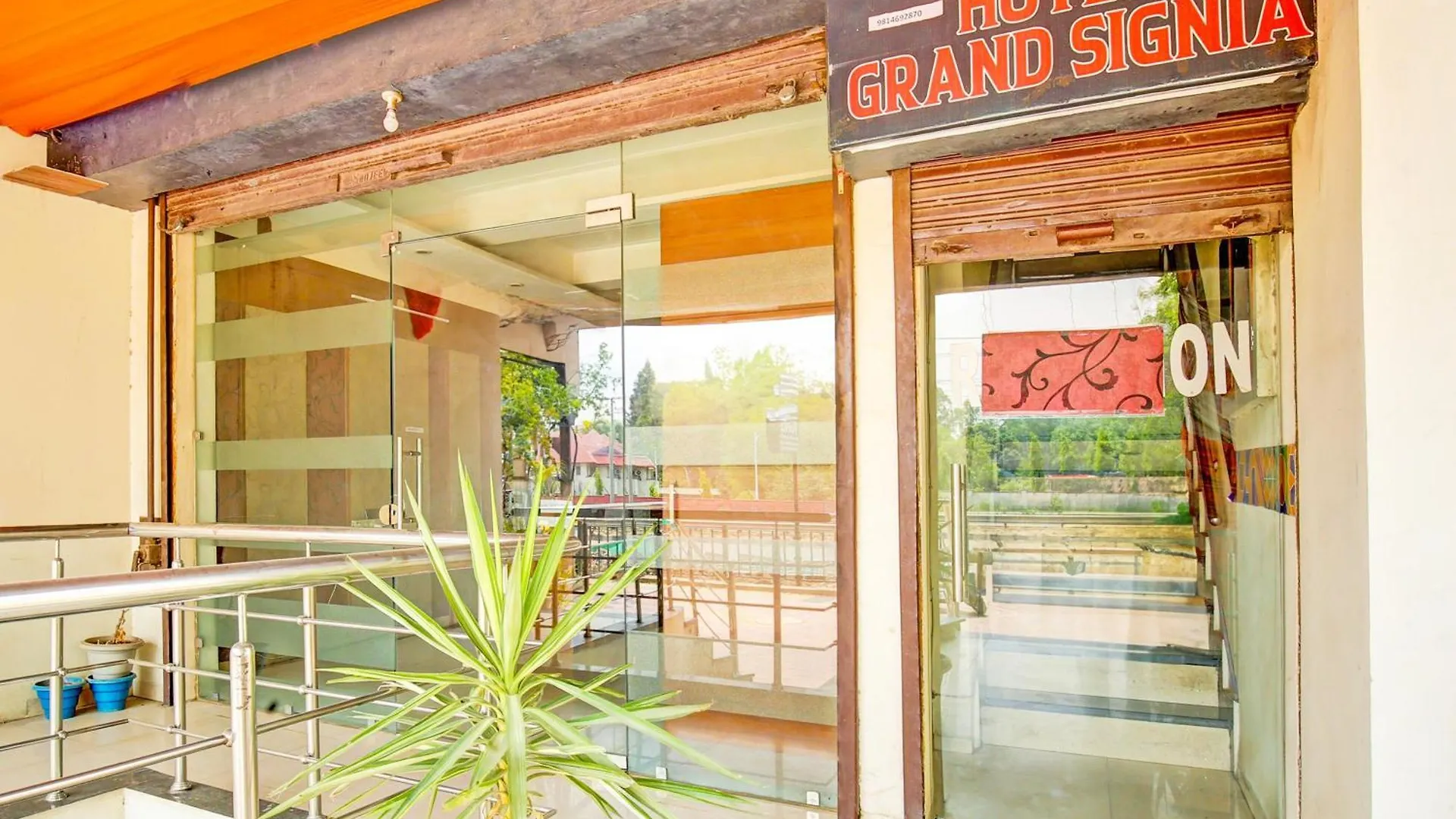 Hotel O Grand Signia Zirakpur