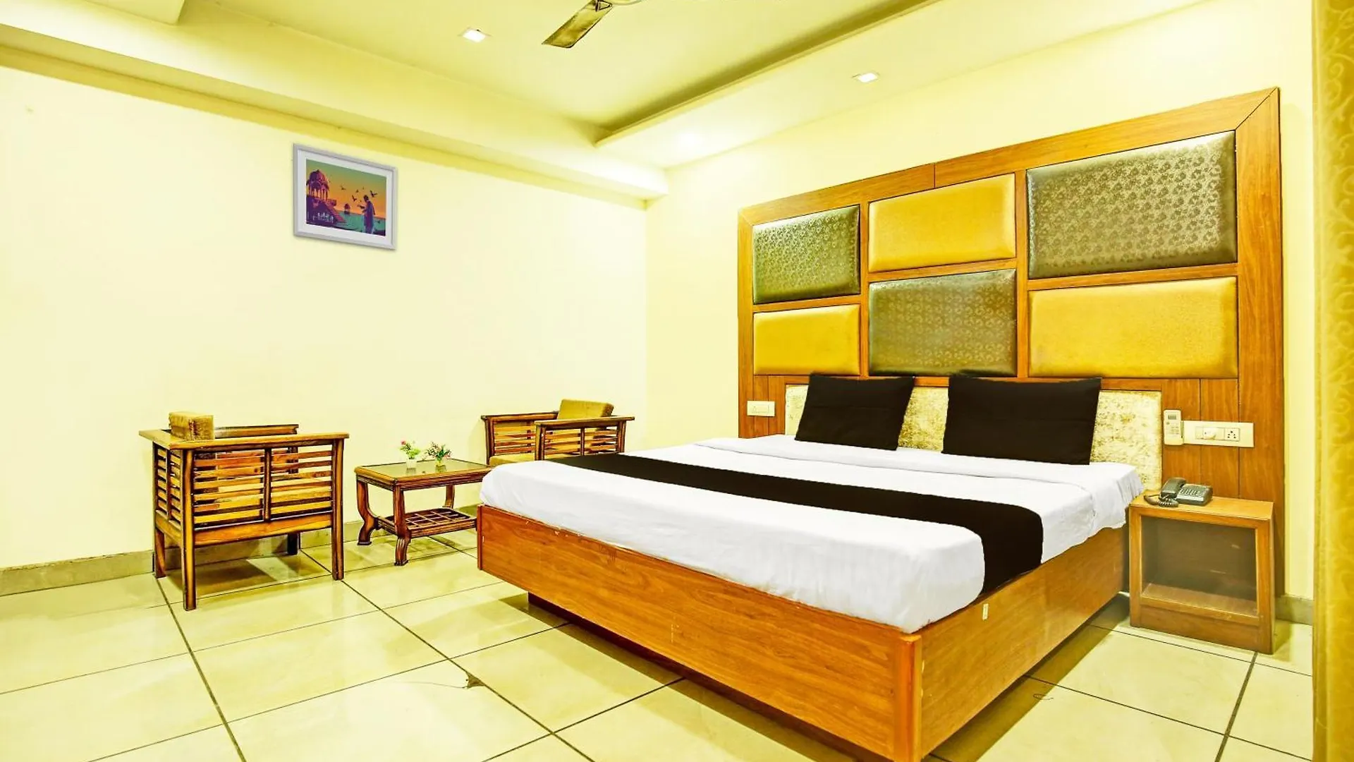 Hotel O Grand Signia Zirakpur